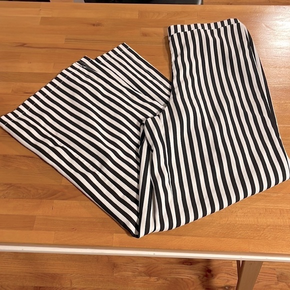 Who What Wear Pants - Who What Wear Black & White Stripe Wide Leg pant medium